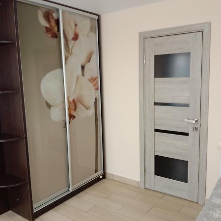 105 Apartment Khmel'nyts'kyy Exterior photo