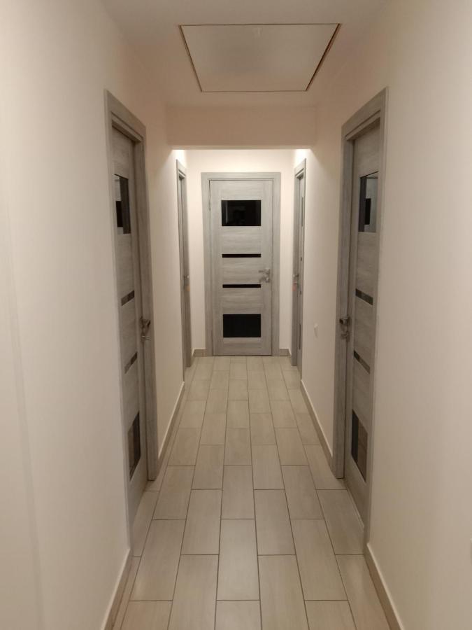 105 Apartment Khmel'nyts'kyy Exterior photo