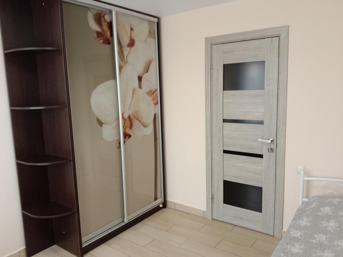 105 Apartment Khmel'nyts'kyy Exterior photo
