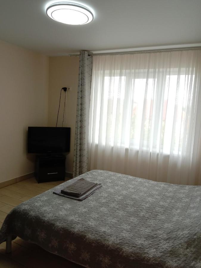 105 Apartment Khmel'nyts'kyy Exterior photo